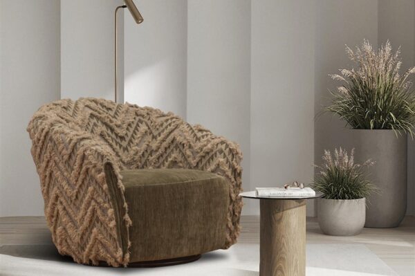 Queen Armchair